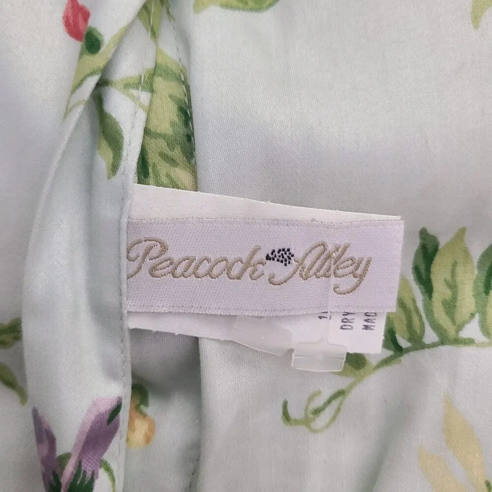 Pair (2) Peacock Alley Floral Pillows 20